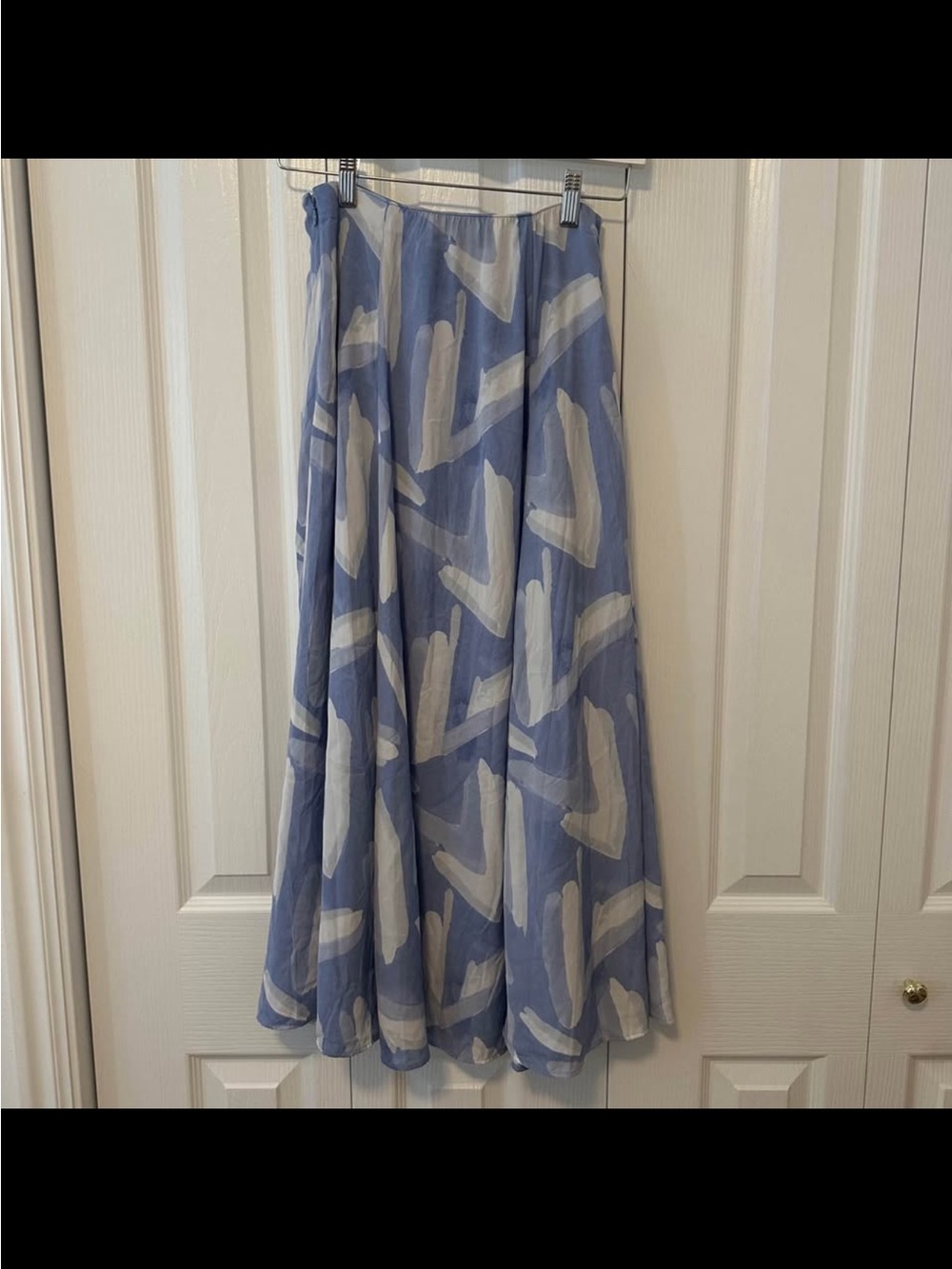 Abercrombie & Fitch Elevated Flowy Maxi Skirt Blue Abstract Brushstroke S - Picture 3 of 5
